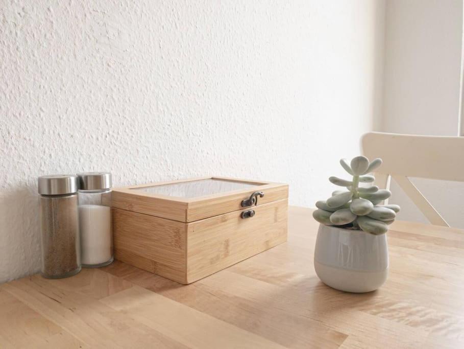 Schoene Ferienwohnung Mit Blick Ueber Stadtwald ライプツィヒ エクステリア 写真