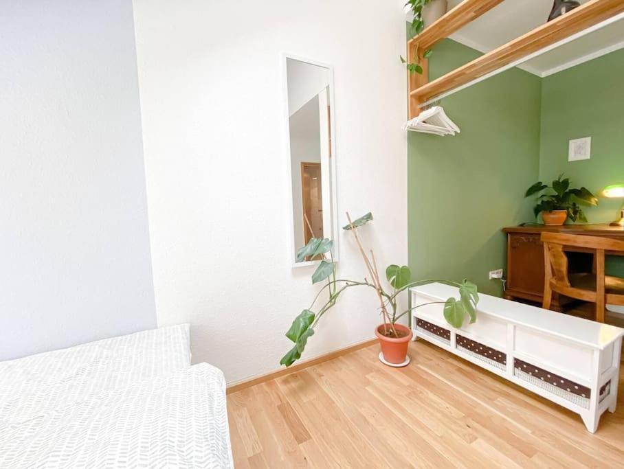 Schoene Ferienwohnung Mit Blick Ueber Stadtwald ライプツィヒ エクステリア 写真